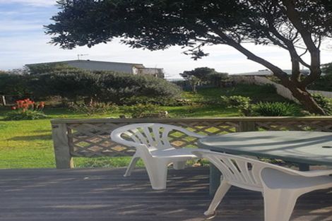 Photo of property in 17 Dixie Street, Te Horo Beach, Otaki, 5581