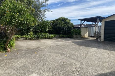 Photo of property in 52 California Drive, Totara Park, Upper Hutt, 5018