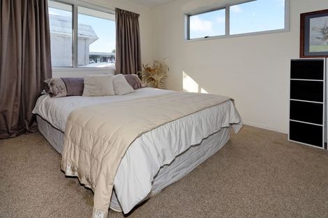 Photo of property in 3/2a Bowers Road, Glen Eden, Auckland, 0602