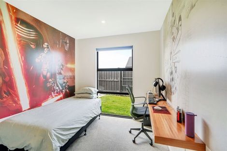 Photo of property in 17 Angus Place, Rangiora, 7400