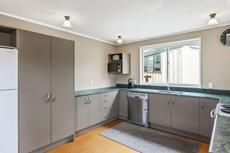 Photo of property in 1 Frances Street, Waikanae Beach, Waikanae, 5036