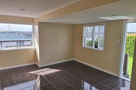 Photo of property in 71 Hamlin Road, Mount Wellington, Auckland, 1060