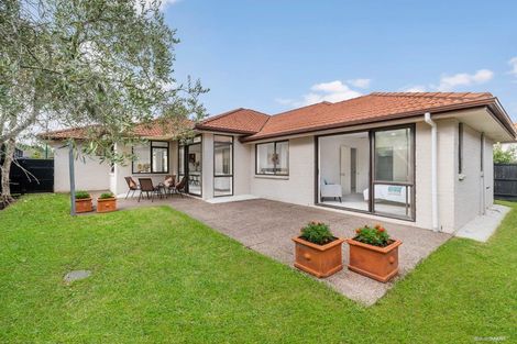 Photo of property in 115 Cyril French Drive, Flat Bush, Auckland, 2016