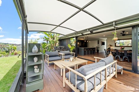 Photo of property in 39 Surf View Crescent, Red Beach, 0932