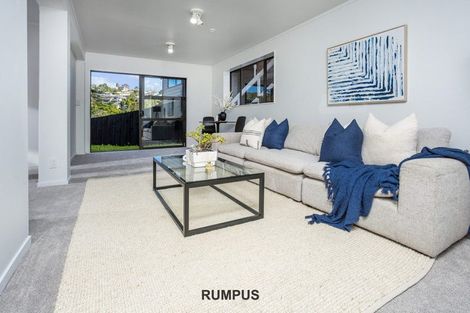 Photo of property in 2/17 Greenvalley Rise, Glenfield, Auckland, 0629