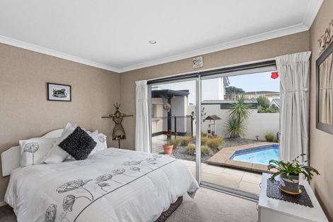 Photo of property in 46 Tauroa Road, Havelock North, 4130