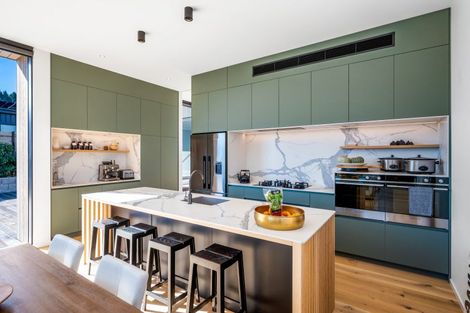 Photo of property in 6 Akitu Rise, Wanaka, 9305