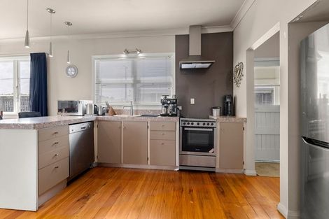 Photo of property in 66 Doone Street, Lynmouth, New Plymouth, 4310