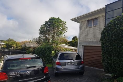 Photo of property in 2/22 Mannering Place, Hillcrest, Auckland, 0627