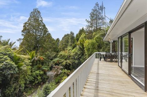 Photo of property in 406 Scenic Drive, Waiatarua, Auckland, 0612