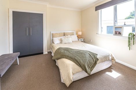 Photo of property in 16 Central Avenue, Gonville, Whanganui, 4501