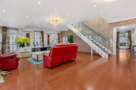 Photo of property in 54 Goodwood Drive, Goodwood Heights, Auckland, 2105