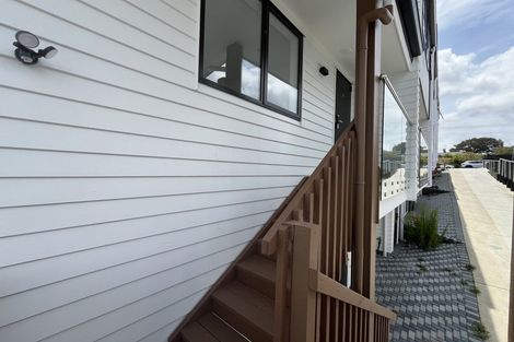 Photo of property in 8/18 Sylvan Crescent, Te Atatu South, Auckland, 0610