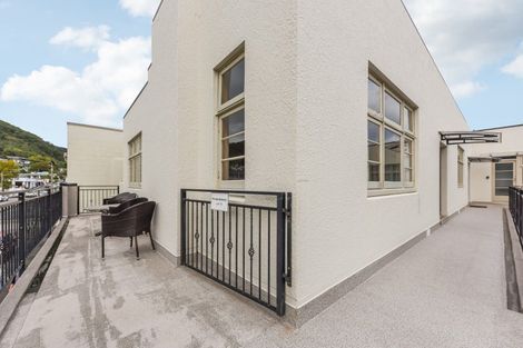 Photo of property in 11-19 Wellington Street, Picton, 7220