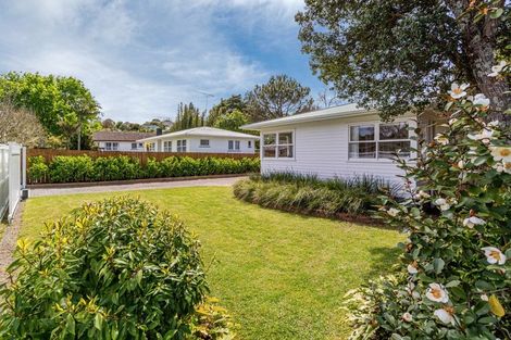 Photo of property in 27 Lynden Avenue, Hillcrest, Auckland, 0627