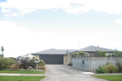 Photo of property in 18 De La Mare Drive, Leamington, Cambridge, 3432