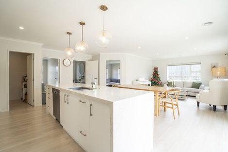 Photo of property in 53 Atherton Terrace, Churton Park, Wellington, 6037