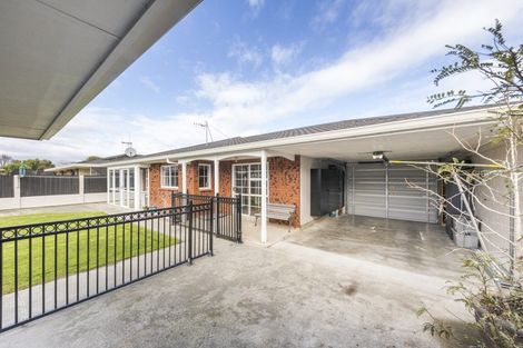 Photo of property in 6 Grange Place, Milson, Palmerston North, 4414