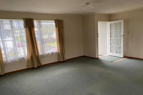 Photo of property in 25 Temuri Place, Glendene, Auckland, 0602