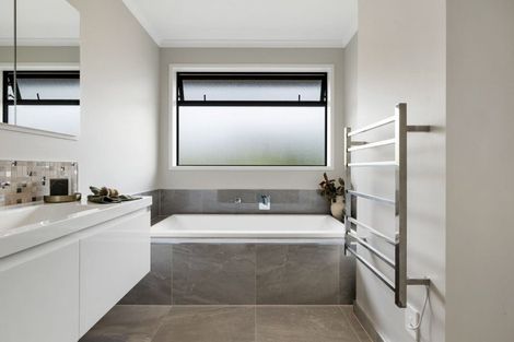 Photo of property in 5 South Oaks Close, Pukemoremore, Cambridge, 3493