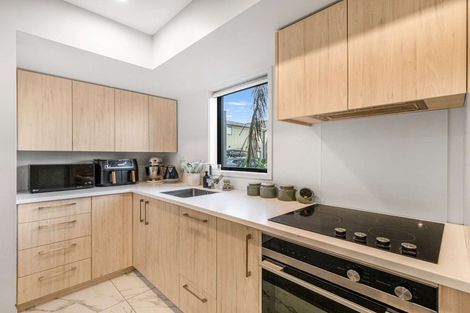 Photo of property in 3/25 Hargest Crescent, Sydenham, Christchurch, 8023