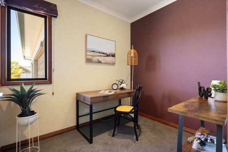 Photo of property in 6 Merlin Close, Huntington, Hamilton, 3210