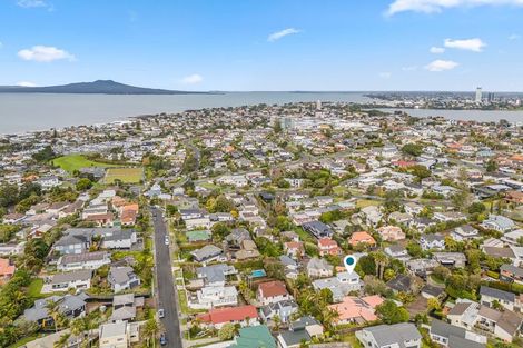 Photo of property in 16 Prestige Place, Castor Bay, Auckland, 0620