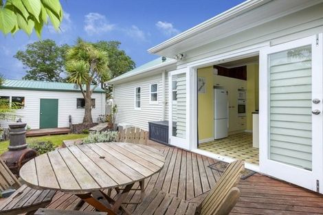 Photo of property in 76 Bell Road, Waiwhetu, Lower Hutt, 5010