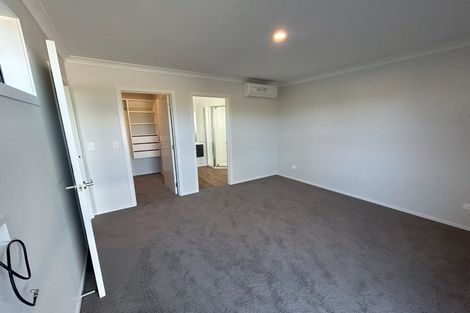 Photo of property in 11 Halo Green, Peacocke, Hamilton, 3206