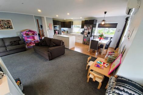 Photo of property in 2/30 Witheford Drive, Bayview, Auckland, 0629