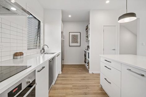 Photo of property in 4 Tahuhu Road, Mount Wellington, Auckland, 1062