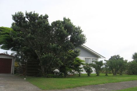 Photo of property in 17 Limerick Grove, Ascot Park, Porirua, 5024