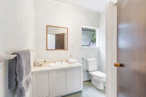 Photo of property in 72 Park Hill Road, Birkenhead, Auckland, 0626