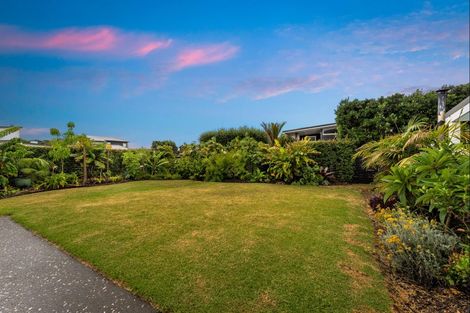 Photo of property in 4 Taumata Road, Omaha, Warkworth, 0986