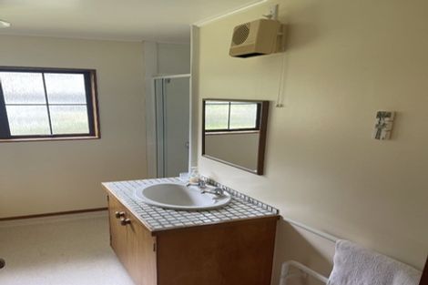 Photo of property in 5 Thatcher Crescent, Crofton Downs, Wellington, 6035