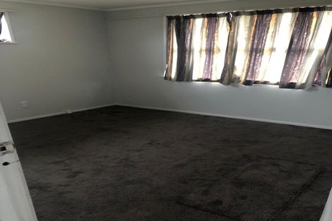 Photo of property in 16 Tironui Station Road East, Papakura, 2112