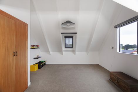 Photo of property in 15 Leven Street, South Hill, Oamaru, 9400