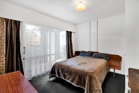 Photo of property in 28a Simons Street, Moturoa, New Plymouth, 4310