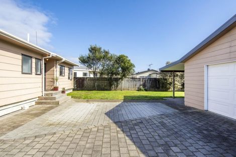 Photo of property in 215 Gravatt Road, Papamoa Beach, Papamoa, 3118
