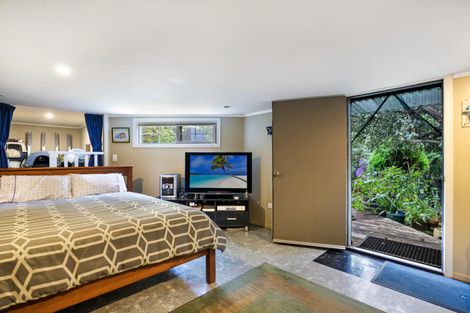 Photo of property in 2b Collingwood Road, Waiuku, 2123