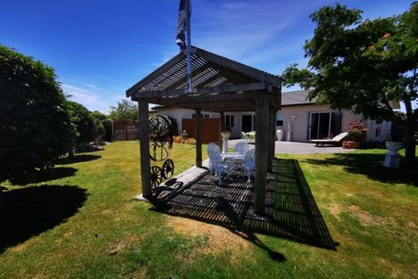 Photo of property in Heynes Place, 16 Heynes Place, Clive, 4102