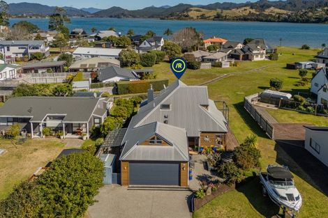 Photo of property in 29 Pleasant Place, Pauanui, Hikuai, 3579