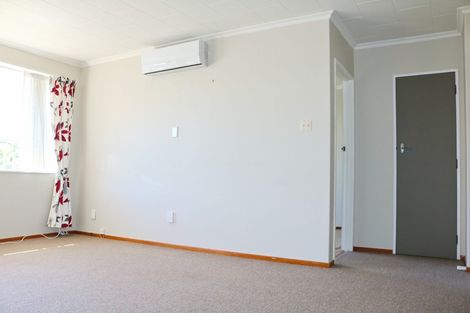 Photo of property in 6 Kiwi Court, Roslyn, Palmerston North, 4414