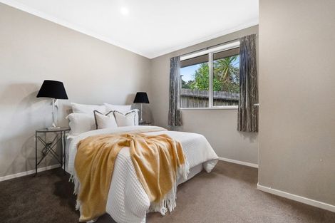 Photo of property in 148a Aviemore Drive, Highland Park, Auckland, 2010