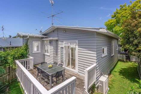 Photo of property in 1/35 Nile Road, Milford, Auckland, 0620