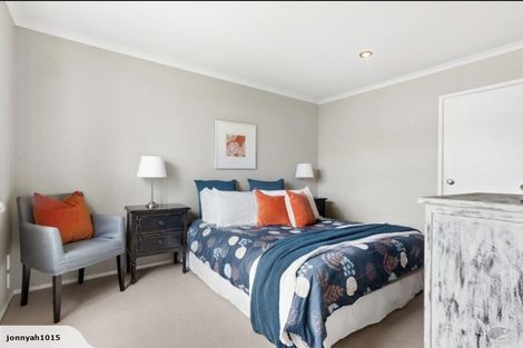 Photo of property in 7 Vicente Place, Oteha, Auckland, 0632