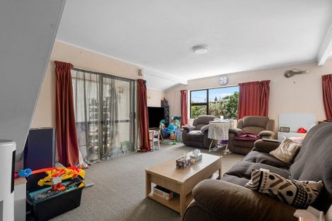 Photo of property in 1 Jarrett Court, Roslyn, Palmerston North, 4414