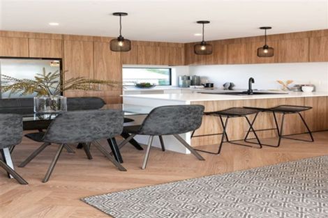 Photo of property in 2/11 Lewis Road, Pakuranga, Auckland, 2010