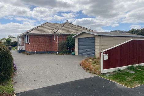 Photo of property in 64 Middlepark Road, Sockburn, Christchurch, 8042