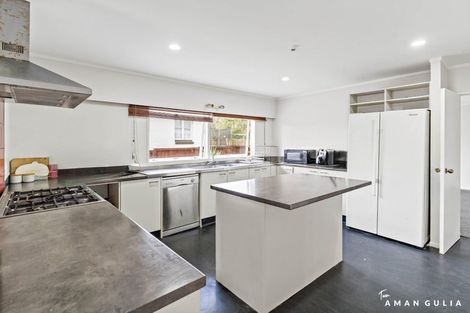 Photo of property in 1 Hill Crescent, Papakura, 2110
